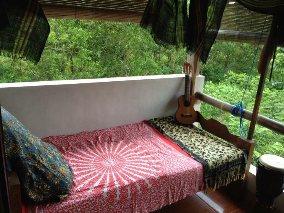 Apartamento Vh Surf Camp Pacitan Exterior foto
